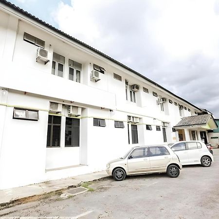 Oyo 89438 Green Mango Sri Cemerlang Kota Bharu Exterior photo